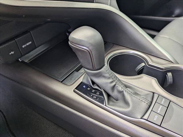 Used 2024 Toyota Camry SE w/ Convenience Package FWD image 12
