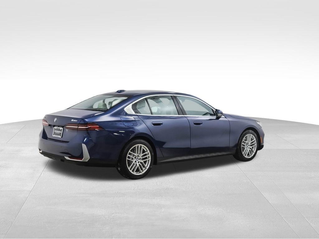 Certified 2025 BMW 530i xDrive w/ Premium Package image 5