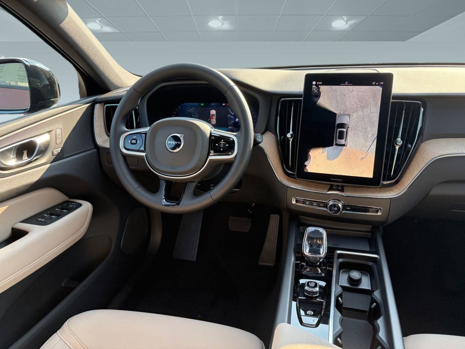 New 2026 Volvo XC60 B5 Plus w/ Climate Package image 25