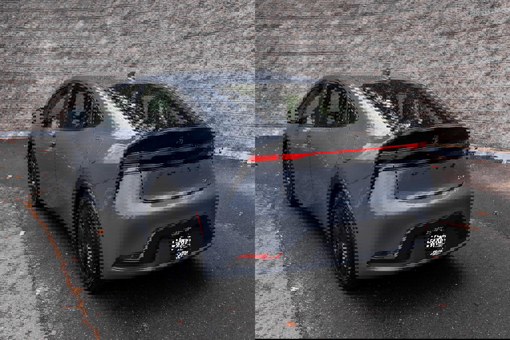 Used 2025 Toyota Prius LE image 9