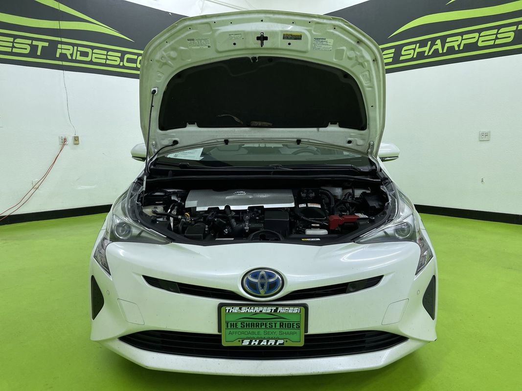 Used 2017 Toyota Prius Four image 4