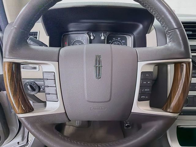 Used 2010 Lincoln MKX 2WD image 13