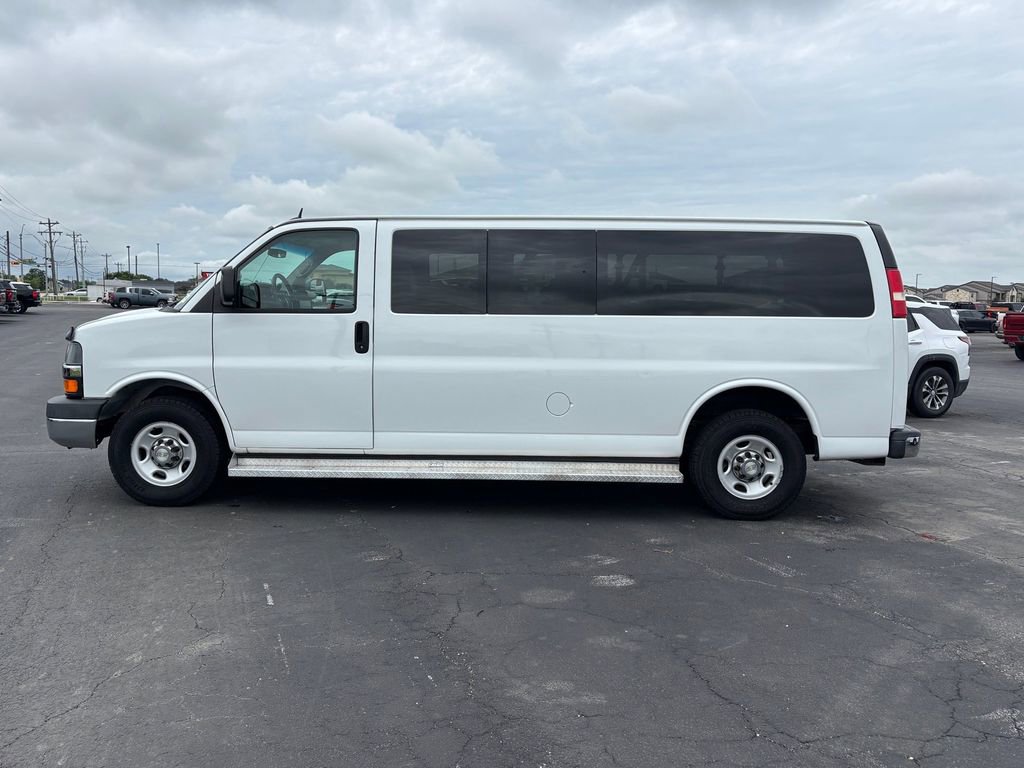 Used 2015 Chevrolet Express 3500 LT w/ LT Preferred Equipment Group RWD image 2