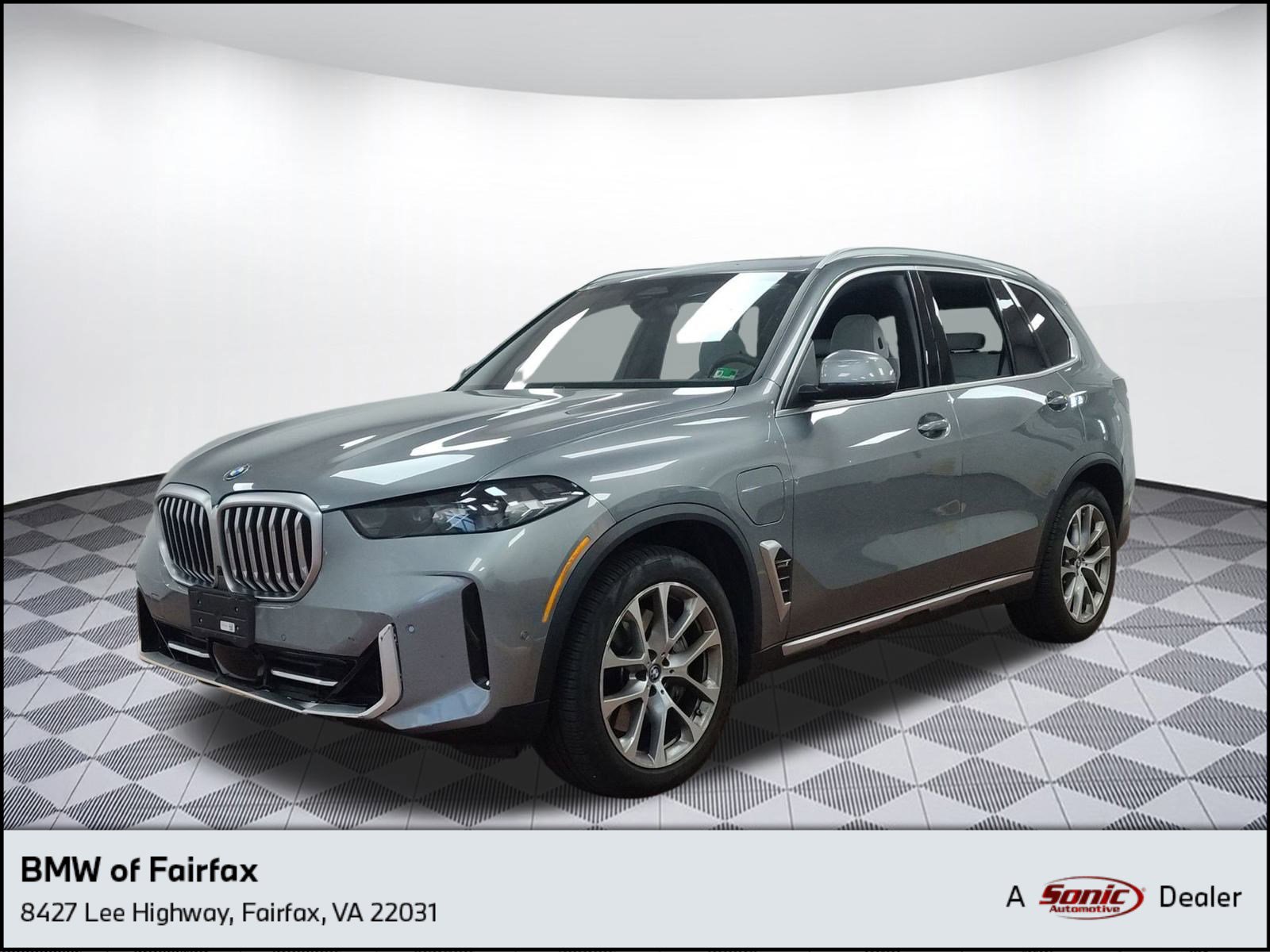 Certified 2024 BMW X5 xDrive50e image 1