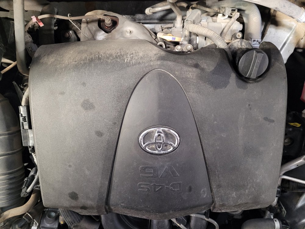 Used 2020 Toyota Highlander LE FWD image 30