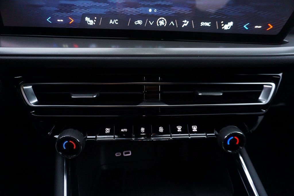 New 2026 Chevrolet Traverse LT w/ Driver Confidence Package image 16