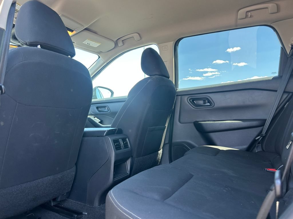 Used 2024 Nissan Rogue S AWD/4WD image 28