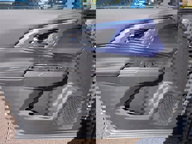 New 2026 Chevrolet Equinox EV LT image 17