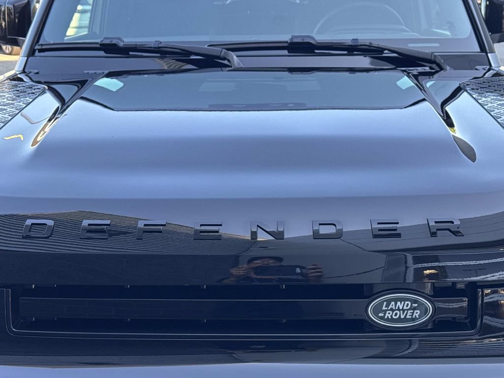 Certified 2024 Land Rover Defender 130 X AWD/4WD image 10
