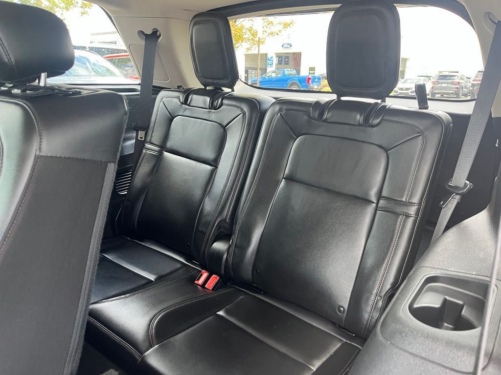 Used 2023 Lincoln Aviator Reserve w/ Equipment Group 201A AWD/4WD image 16