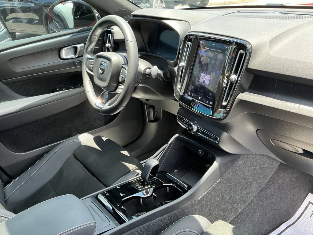 Used 2023 Volvo C40 P8 Recharge Ultimate w/ Protection Package Premier AWD/4WD image 21