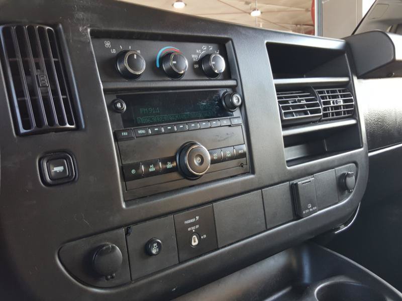 Used 2017 GMC Savana 3500 RWD image 17