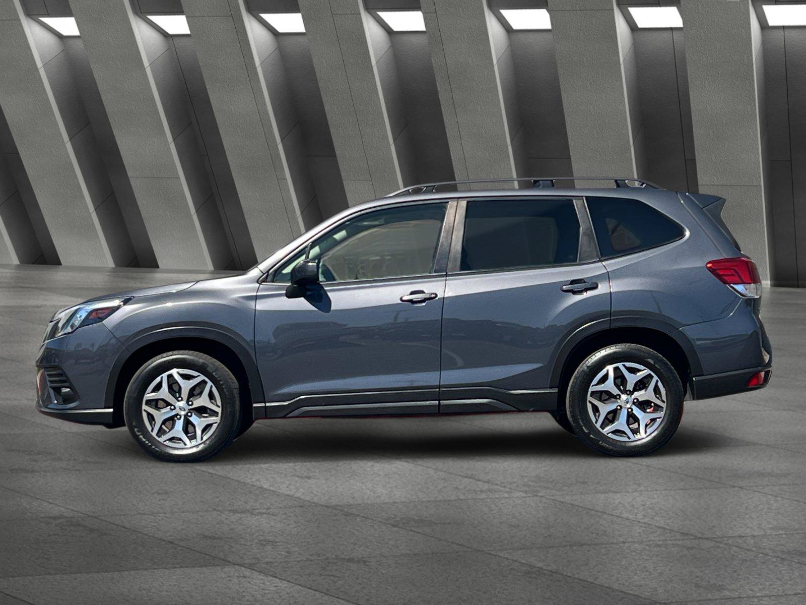 Used 2022 Subaru Forester Premium AWD/4WD image 7