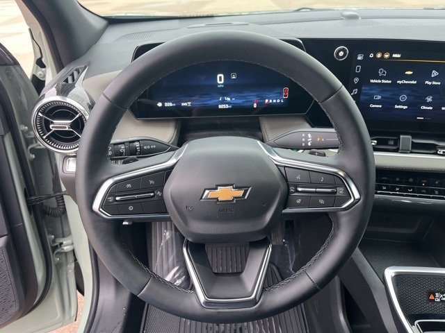 Used 2026 Chevrolet Equinox LT w/ Convenience Package II image 18