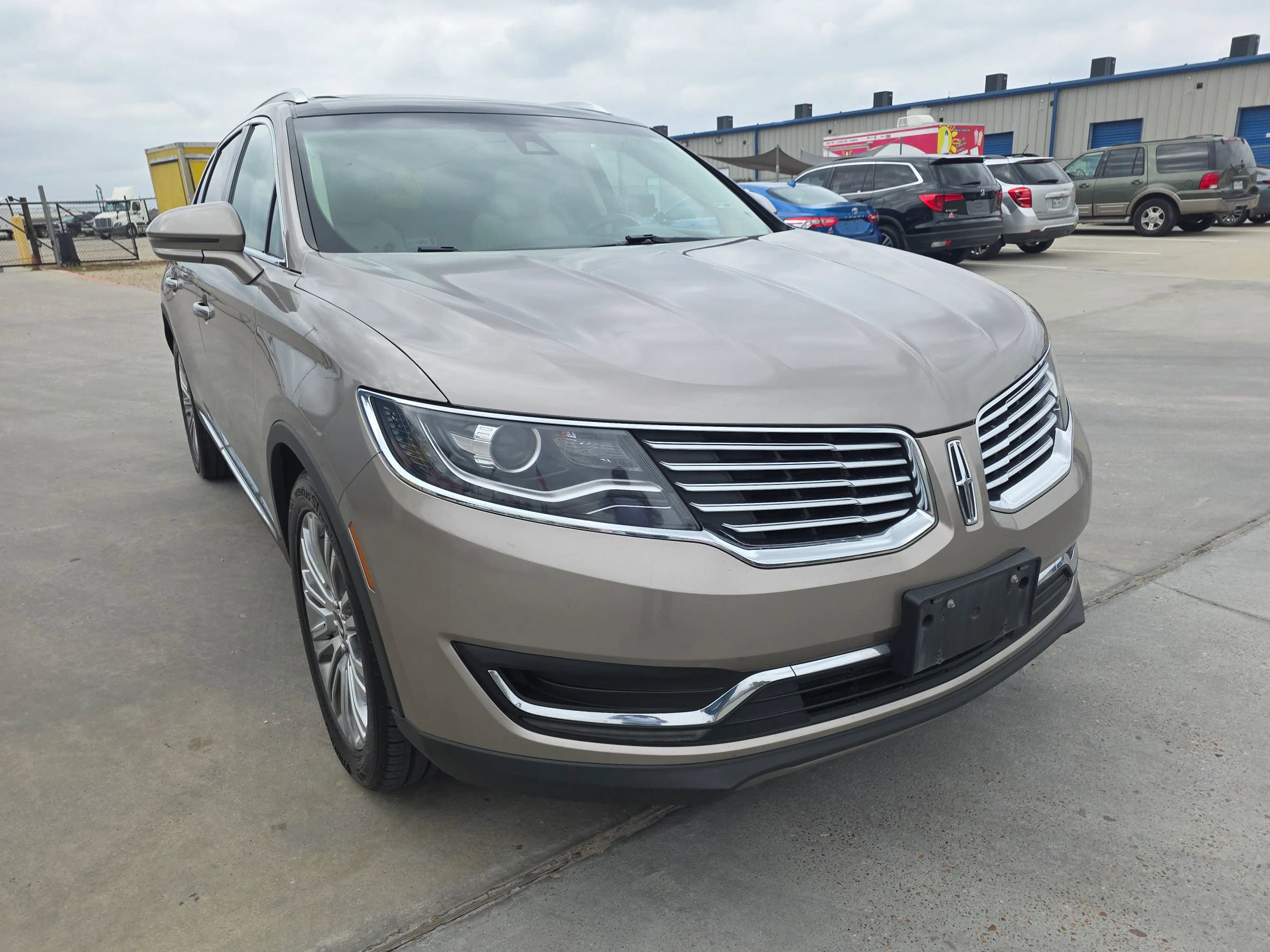 Used 2018 Lincoln MKX Reserve w/ Lincoln MKX Climate Package image 6