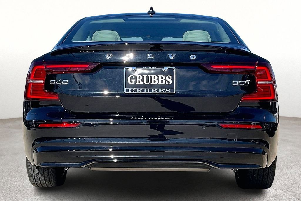 Certified 2024 Volvo S60 B5 Core image 6