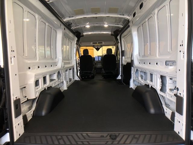 New 2026 Ford Transit 250 148 Medium Roof image 18