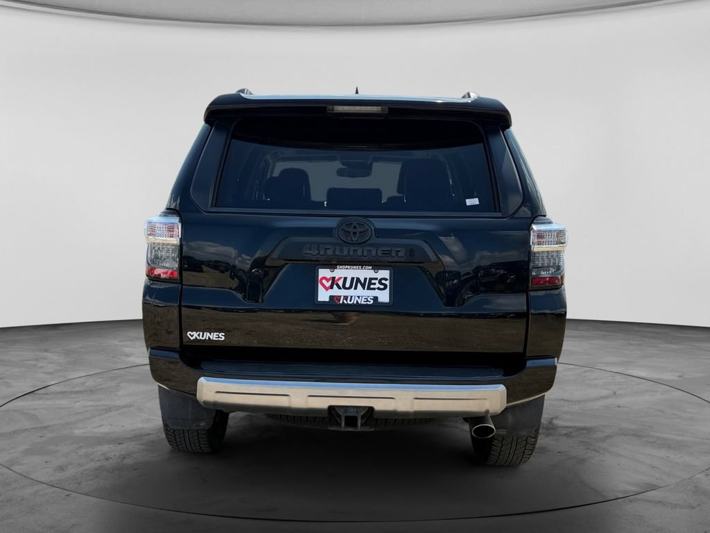 Used 2020 Toyota 4Runner TRD Off-Road Premium w/ Moonroof Package AWD/4WD image 9
