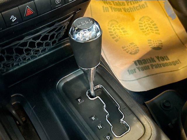 Used 2015 Jeep Wrangler Unlimited Rubicon w/ Connectivity Group image 17