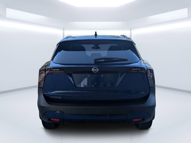 Used 2026 Nissan Kicks SV w/ SV Premium Package FWD image 4