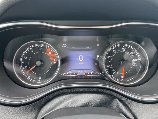 Used 2019 Jeep Cherokee Trailhawk w/ Cold Weather Group AWD/4WD image 9