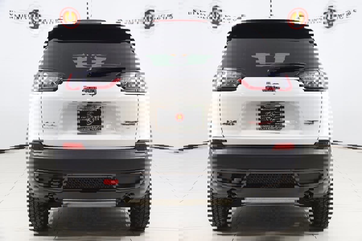 Used 2022 Jeep Cherokee Trailhawk w/ Comfort/Convenience Group image 42