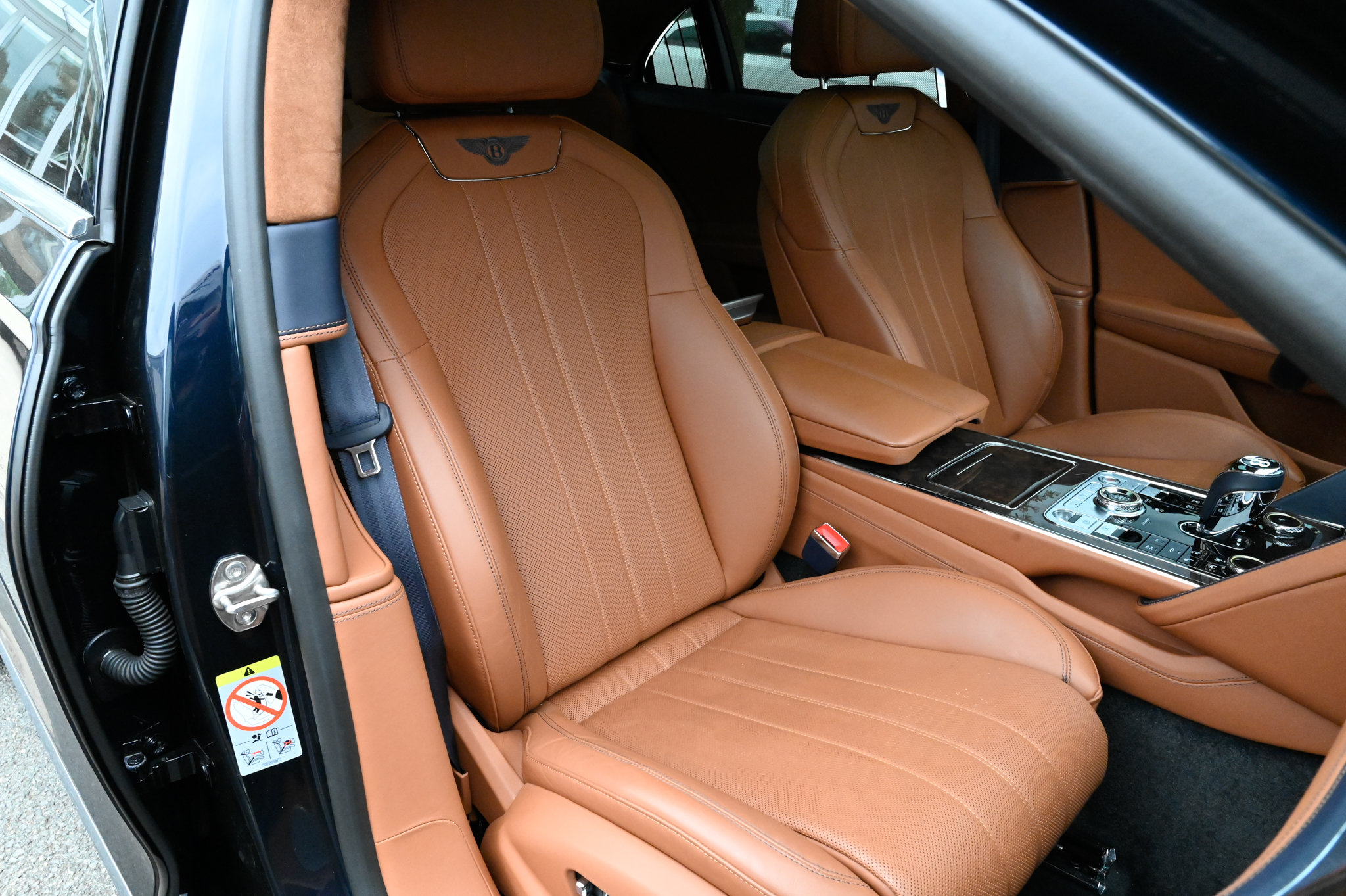 Used 2022 Bentley Flying Spur V8 AWD/4WD image 63