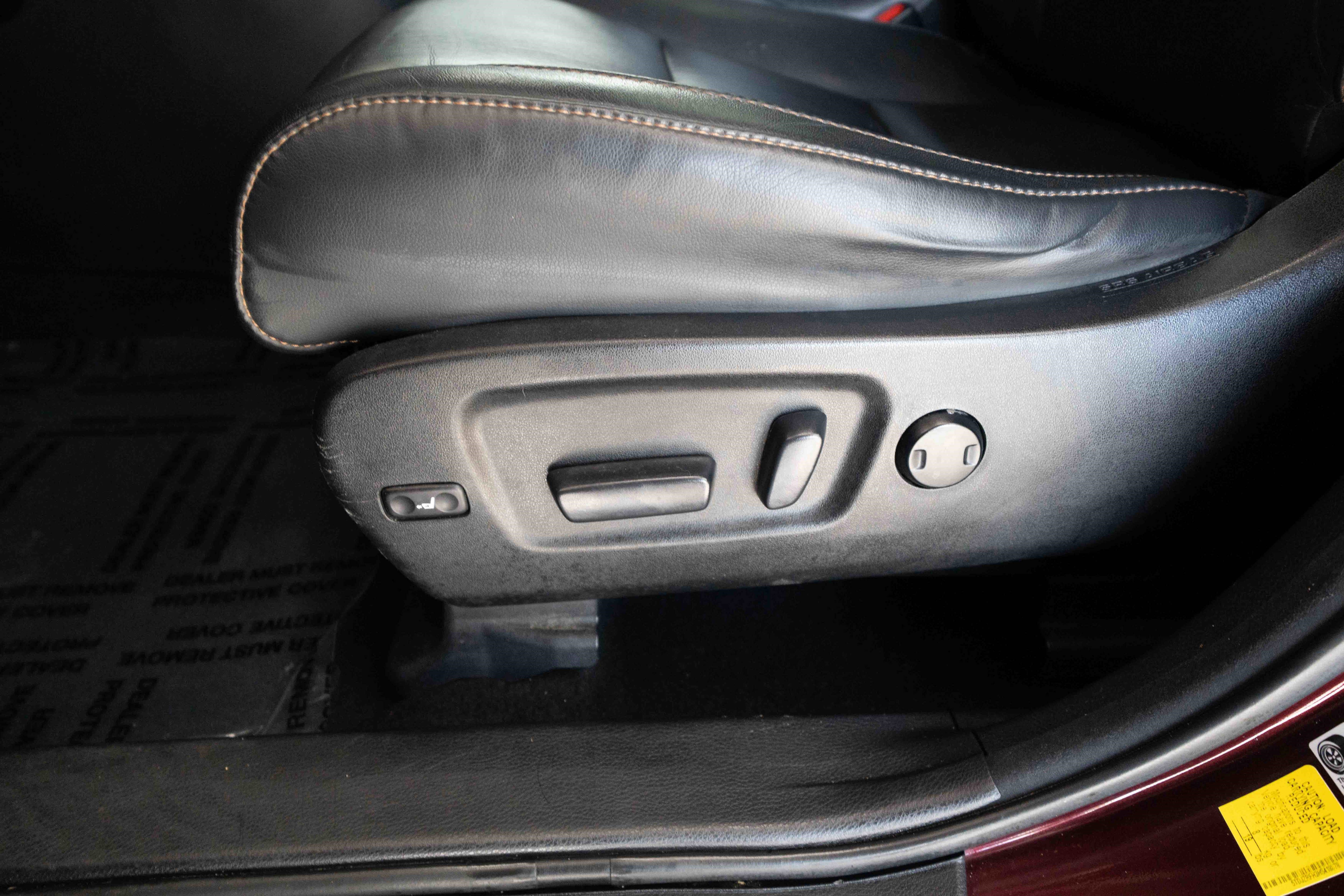 Used 2017 Toyota Highlander XLE image 12