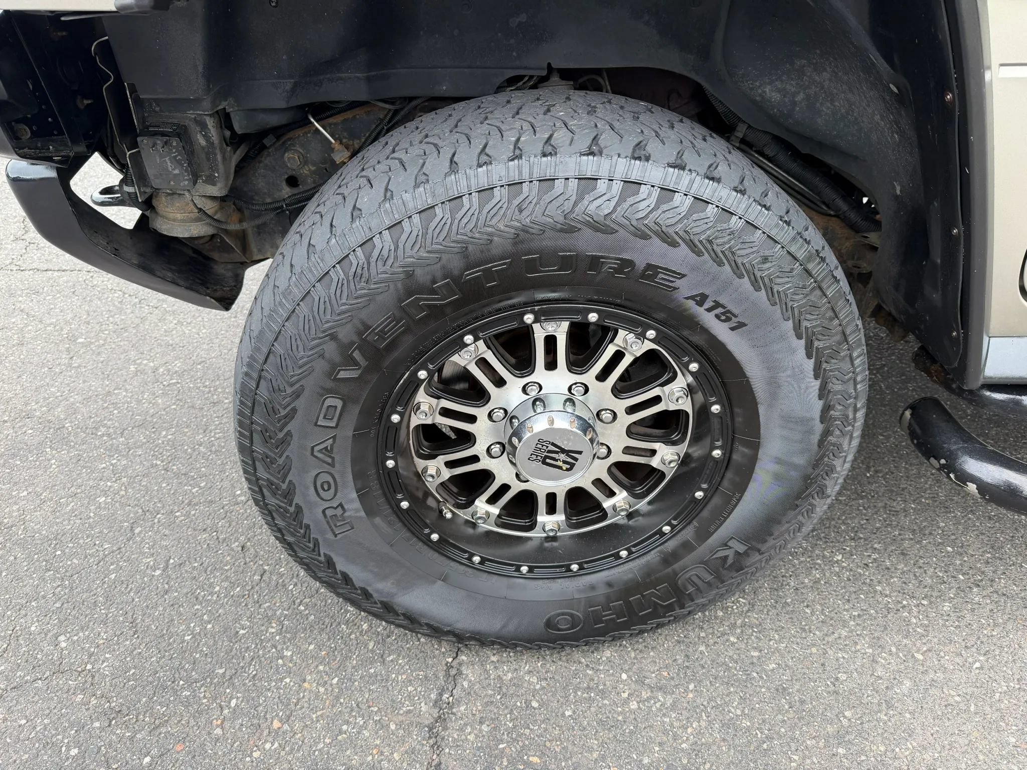 Used 2004 HUMMER H2 AWD/4WD image 9