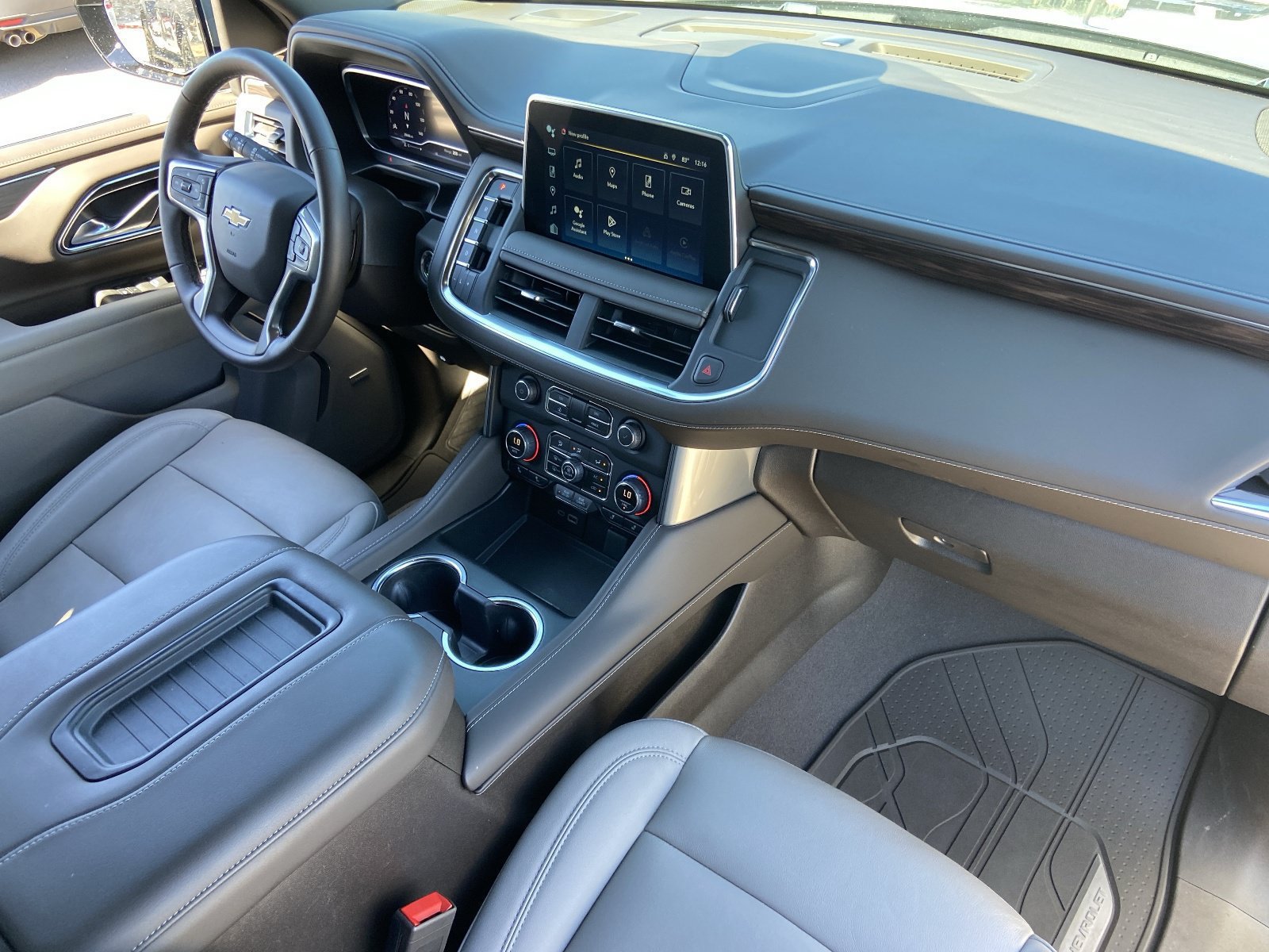 Certified 2023 Chevrolet Suburban LT w/ Luxury Package AWD/4WD image 12