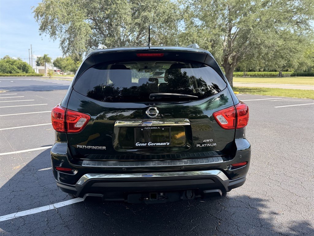 Used 2018 Nissan Pathfinder Platinum AWD/4WD image 5