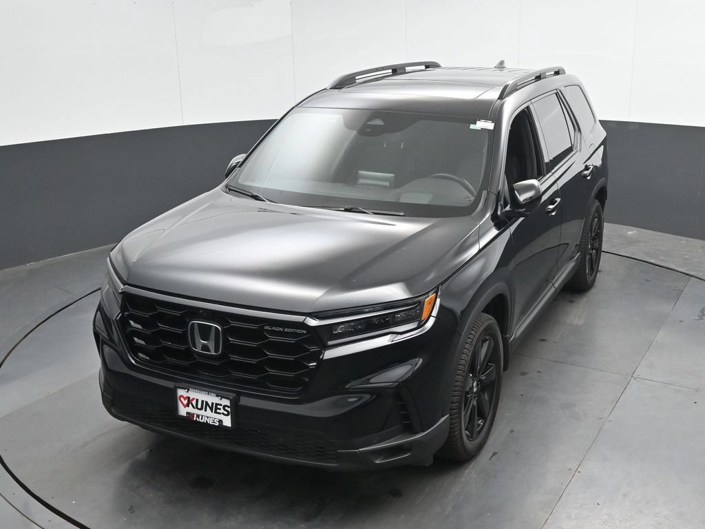 Used 2025 Honda Pilot Black Edition image 37