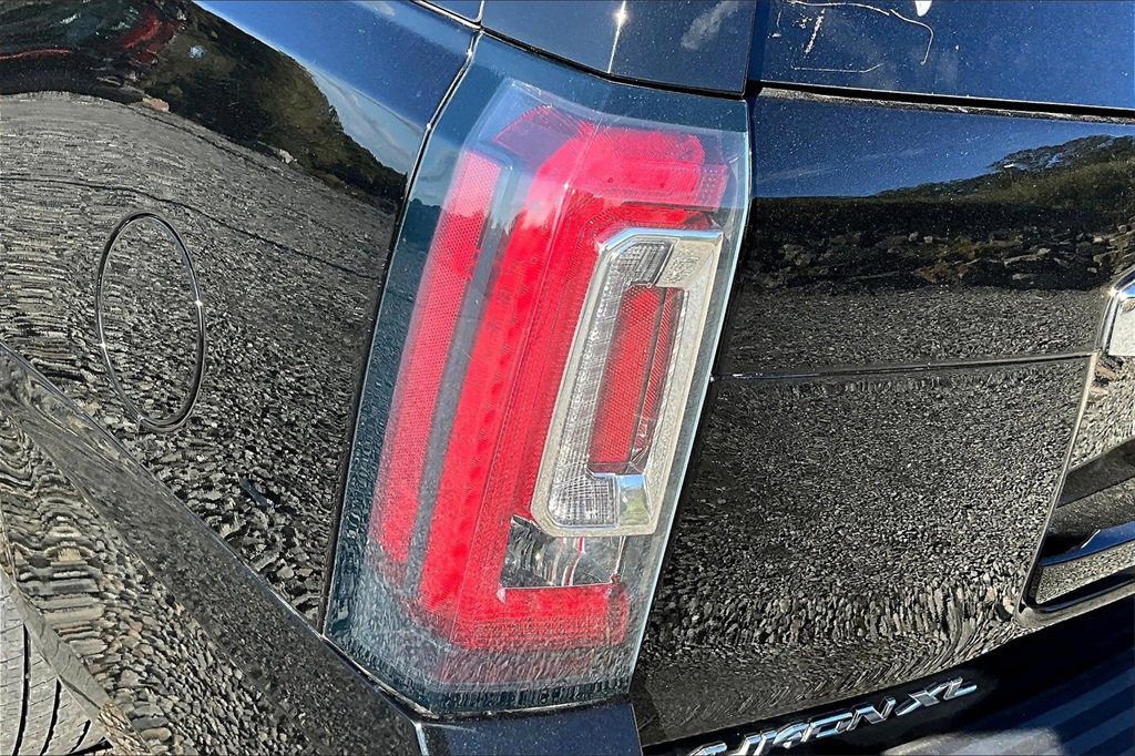 Used 2019 GMC Yukon XL Denali w/ Denali Ultimate Package image 30