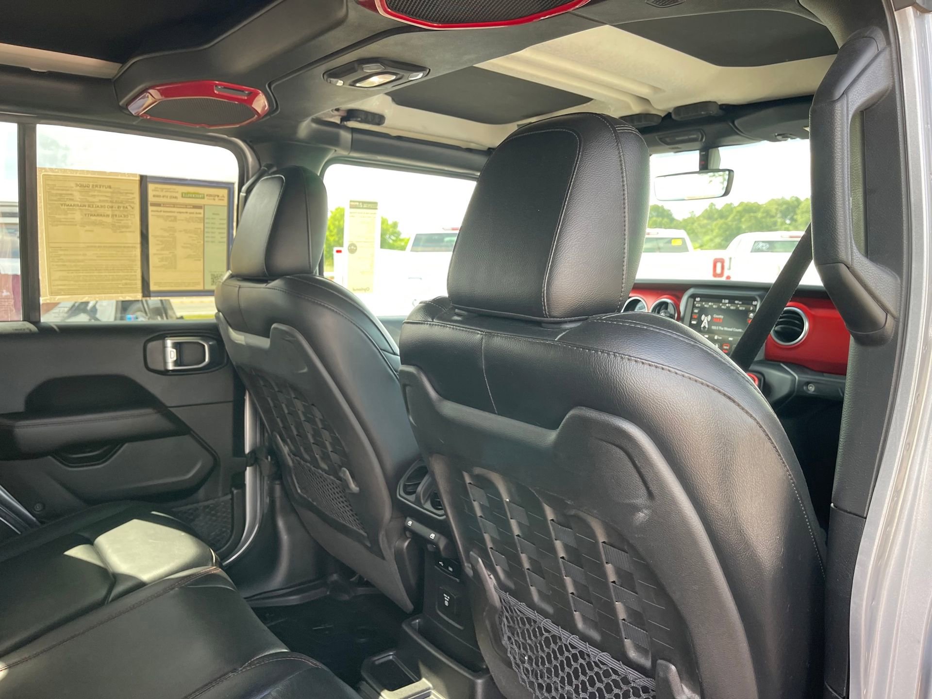 Used 2018 Jeep Wrangler Unlimited Rubicon w/ Dual Top Group image 26