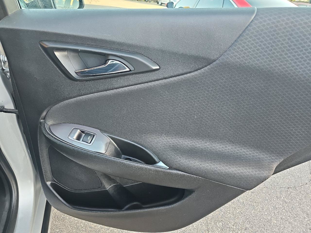 Used 2018 Chevrolet Malibu LT FWD image 20