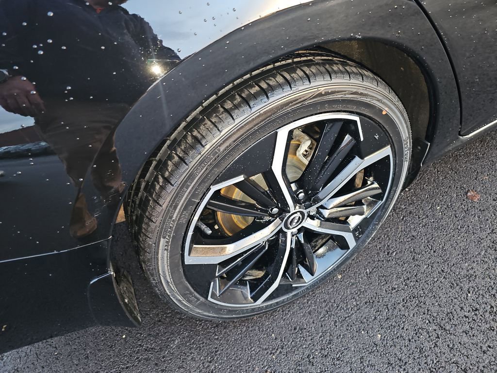 Used 2023 Nissan Altima 2.5 SR w/ SR Premium Package image 13