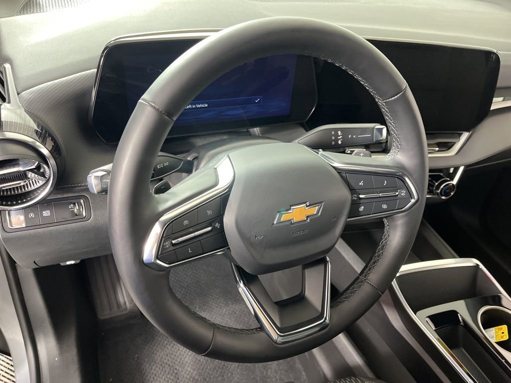 Certified 2025 Chevrolet Equinox LT FWD image 25