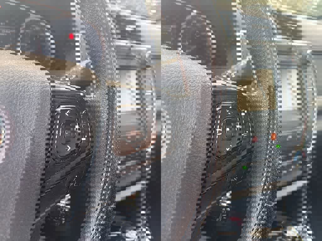 Used 2017 Toyota Camry LE image 12