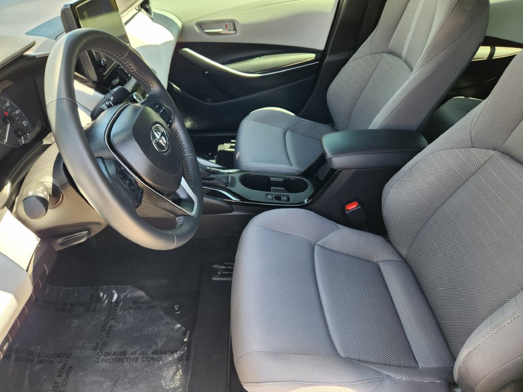 Used 2025 Toyota Corolla SE FWD image 14