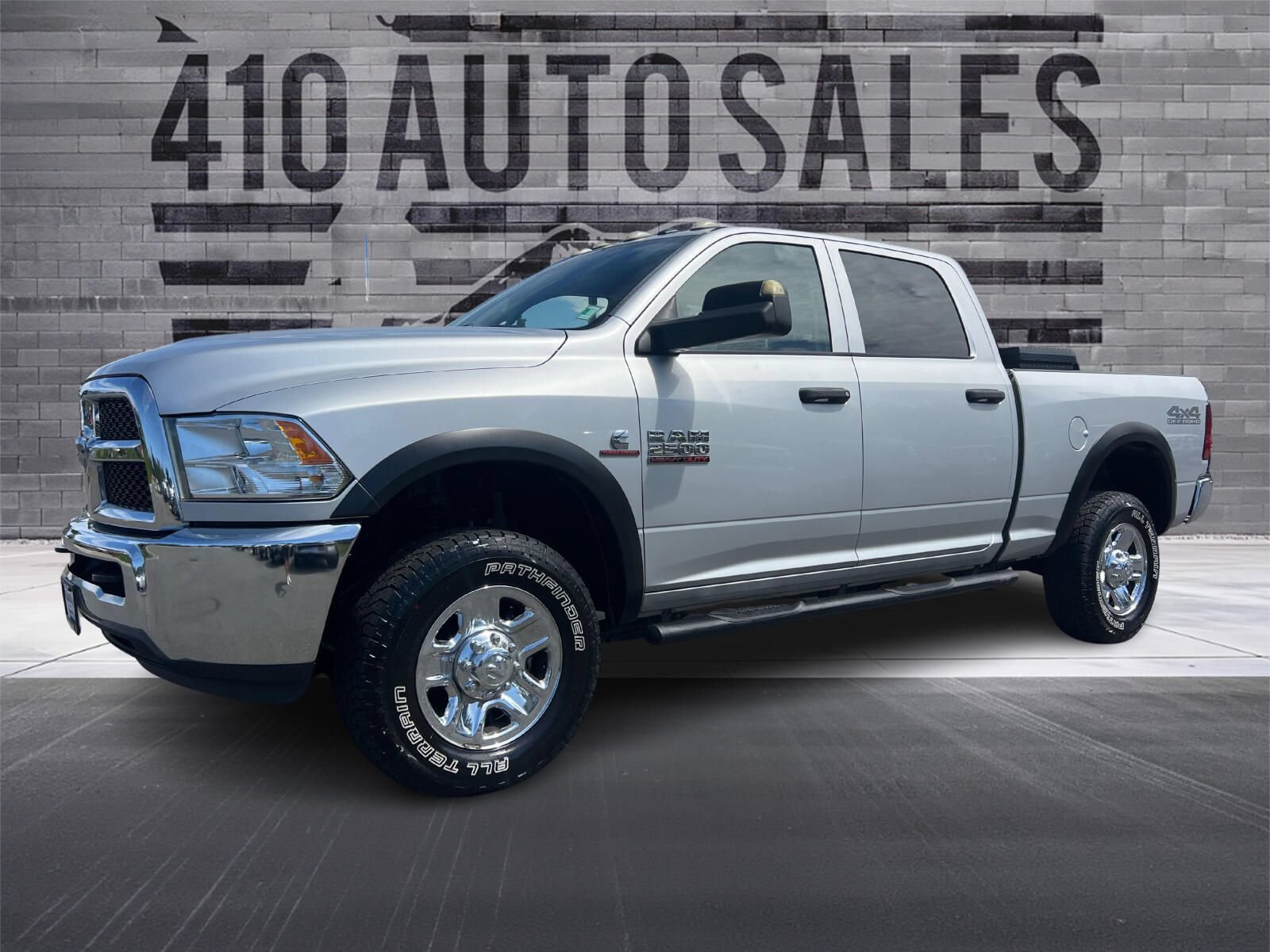 Used 2017 RAM 2500 Tradesman w/ Chrome Appearance Group AWD/4WD image 5