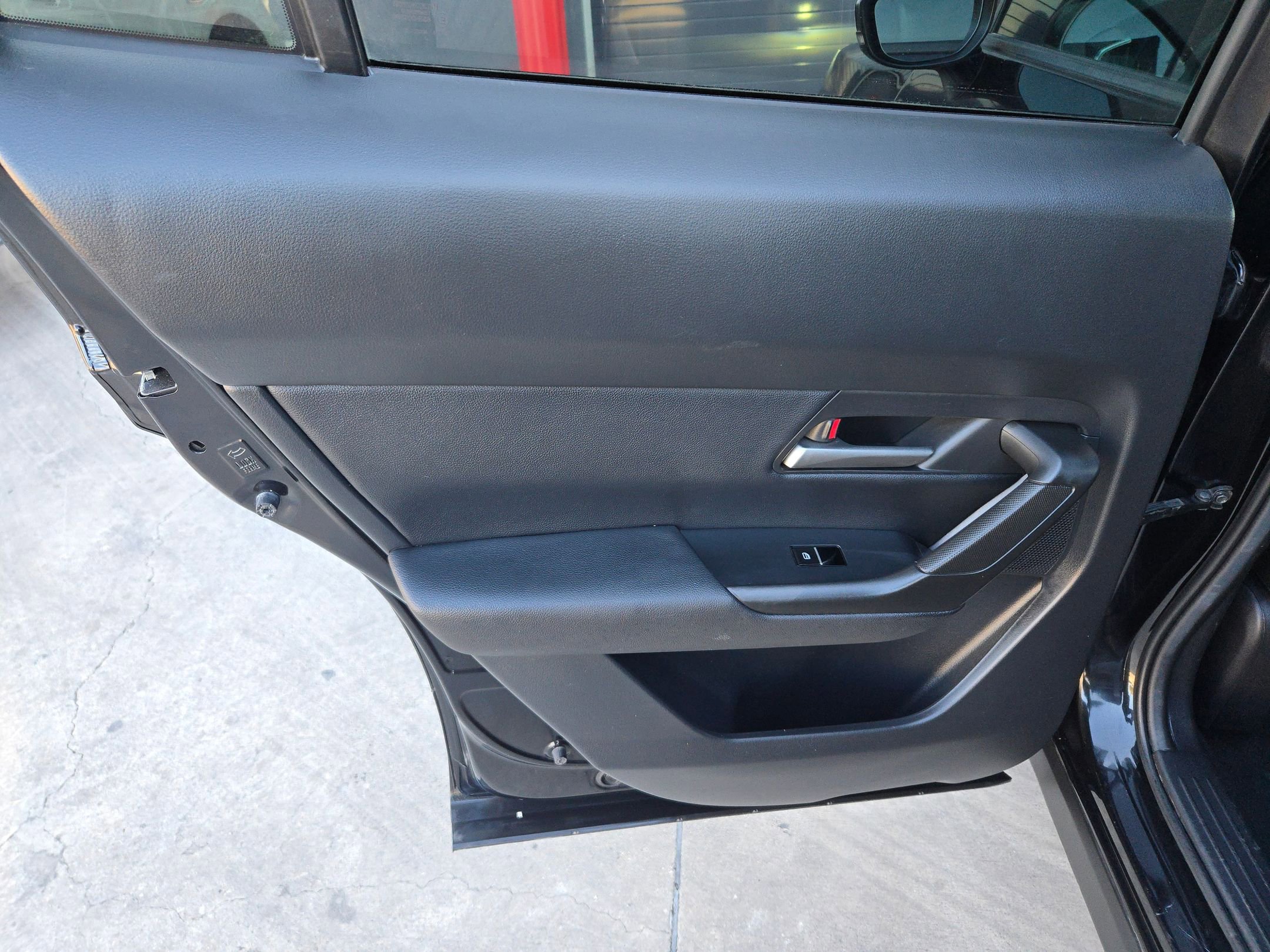 Used 2023 MAZDA CX-50 2.5 S w/ Preferred Plus Pkg image 15