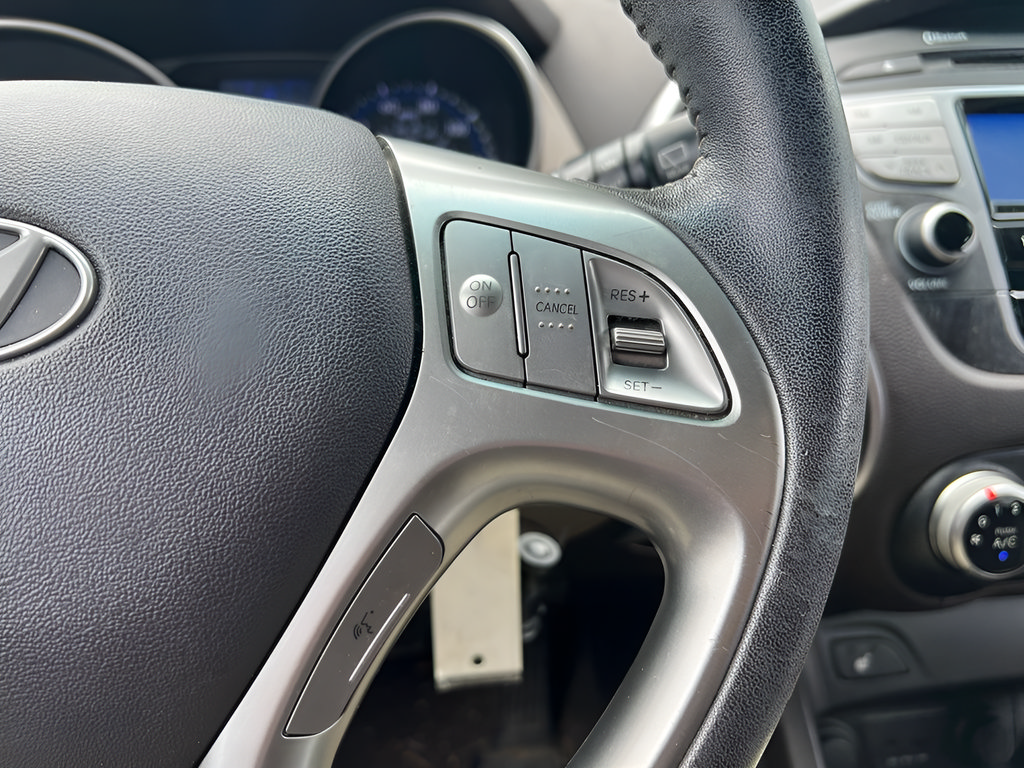 Used 2011 Hyundai Tucson GLS AWD/4WD image 22