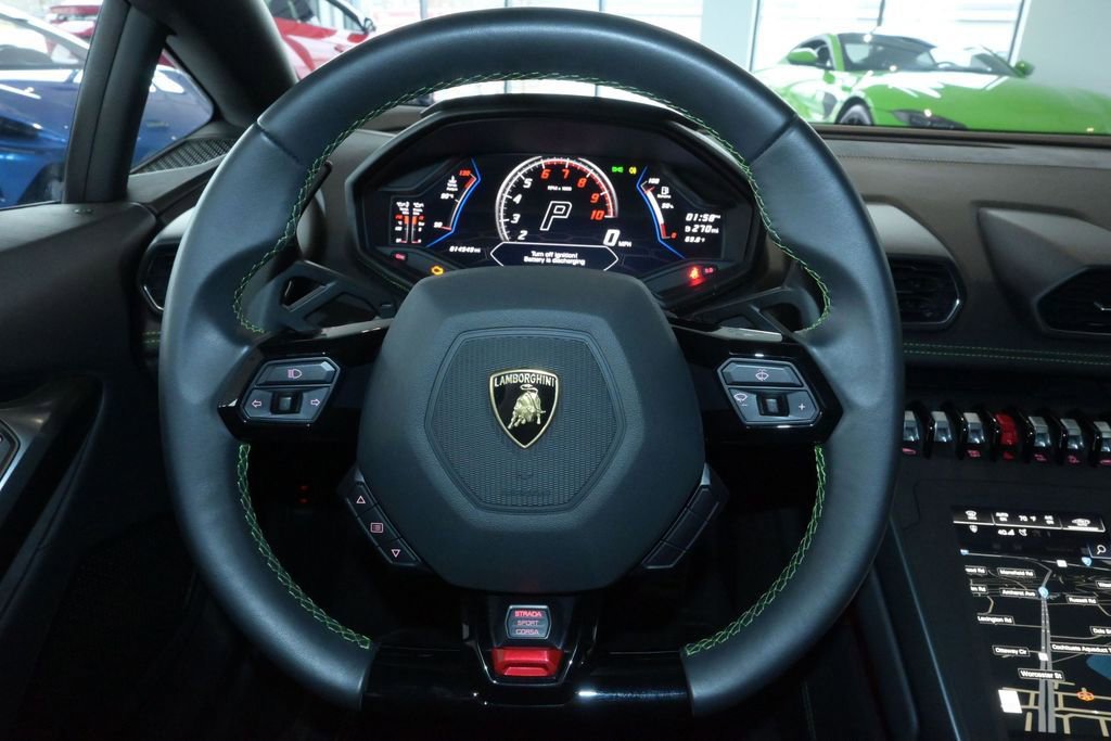 Used 2023 Lamborghini Huracan EVO RWD image 31