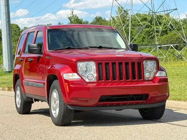 Used 2009 Jeep Liberty Sport AWD/4WD image 3