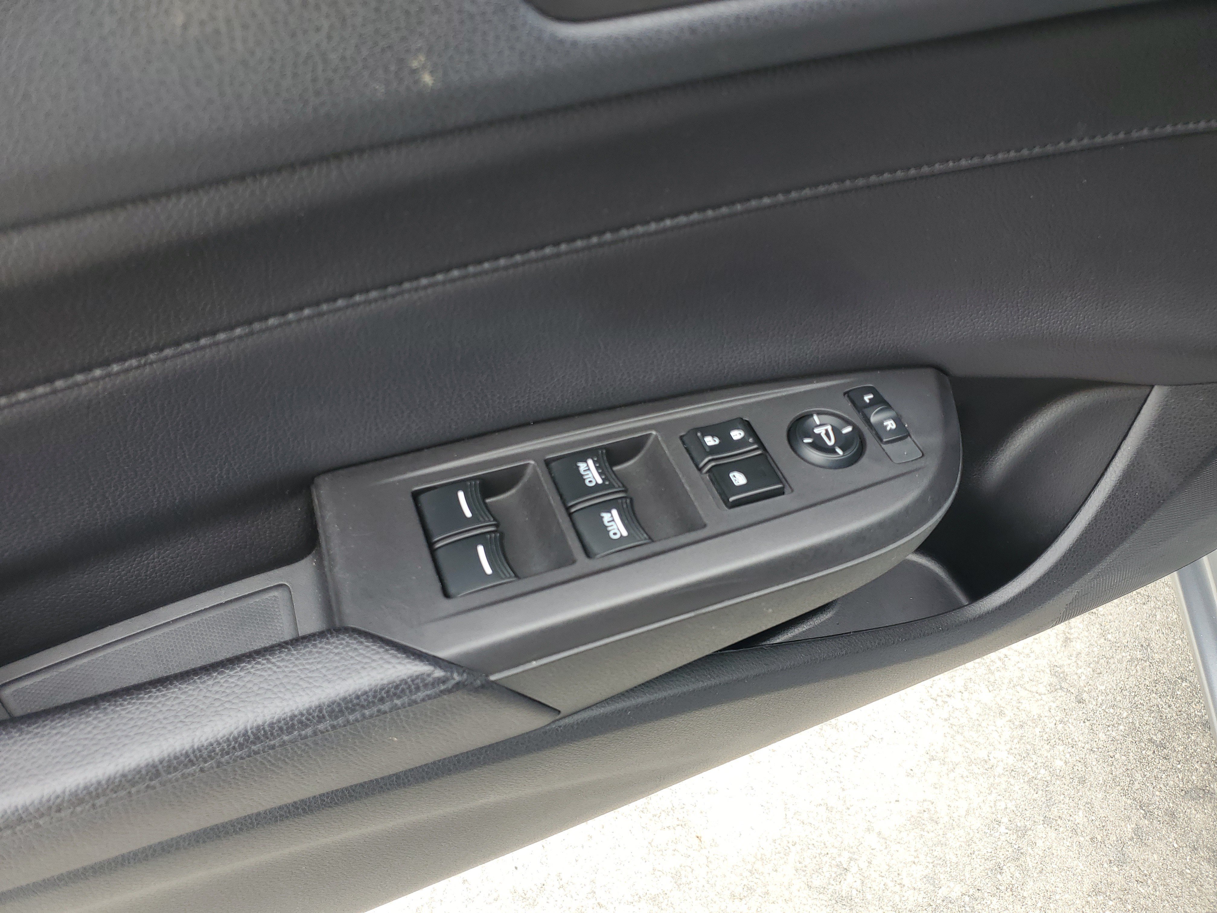 Used 2020 Acura ILX FWD image 23