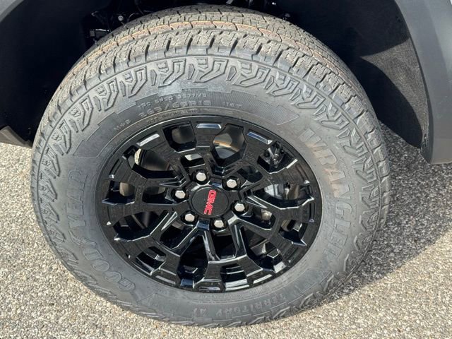 New 2026 GMC Canyon Elevation w/ Convenience Package image 47