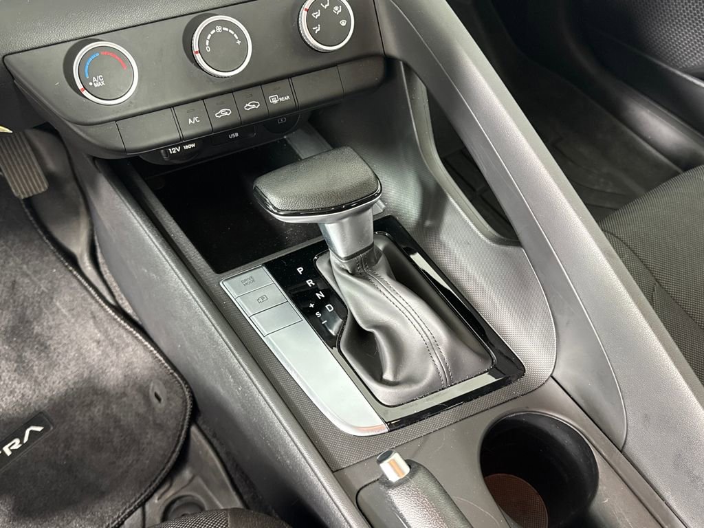 Certified 2025 Hyundai Elantra SE image 22