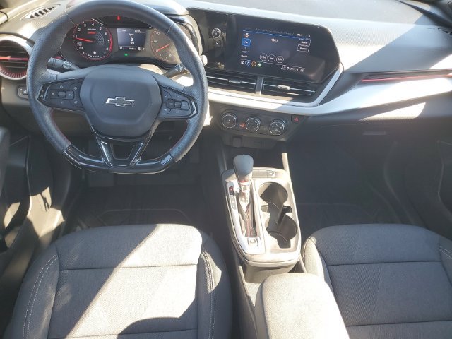 Certified 2024 Chevrolet Trax RS w/ Sunroof Package FWD image 10