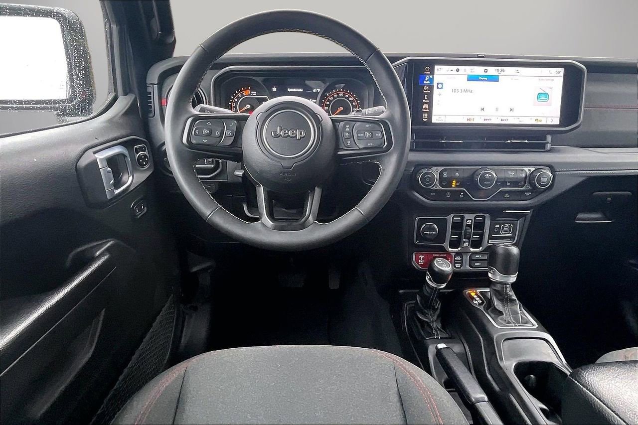 Certified 2025 Jeep Wrangler Unlimited Rubicon w/ Convenience Group image 12