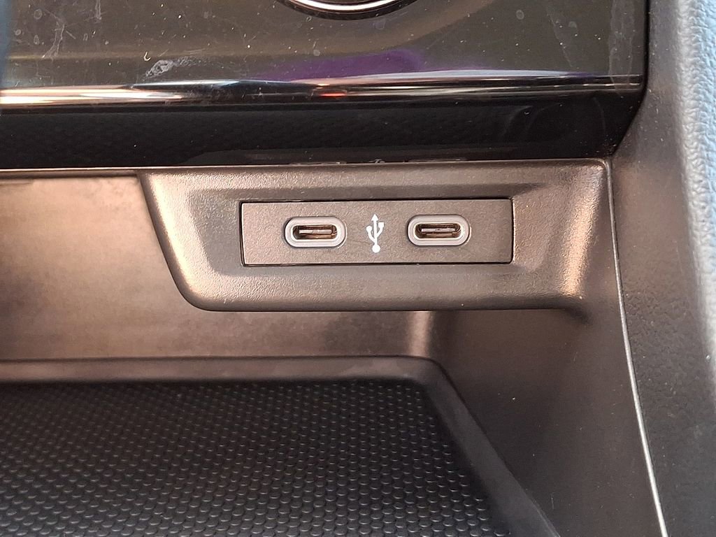 Used 2024 Volkswagen Jetta SE image 23